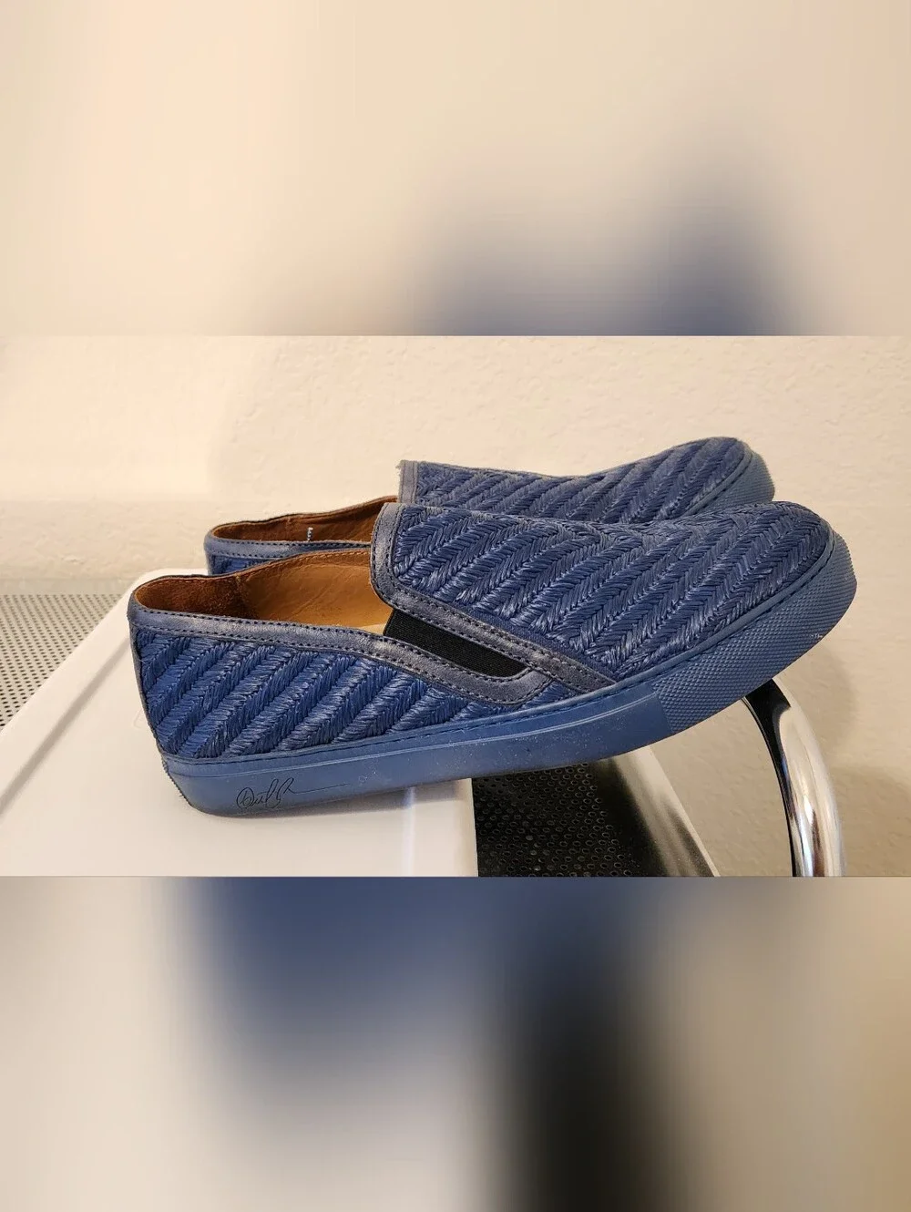 Donald J. Pliner stylish woven